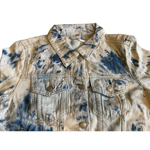 NWT Free People Rumors Jones Tie Dye Blue Denim Jean Jacket Size Medium NWT - Picture 3 of 12